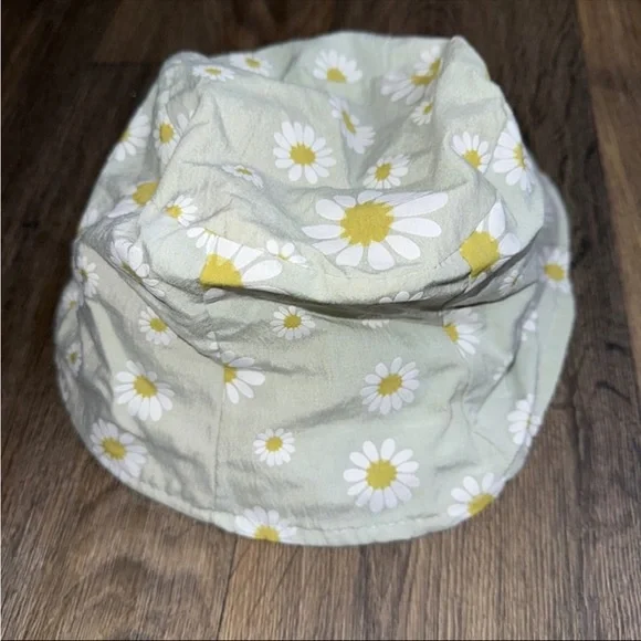 Princess Polly - Florence Bucket Hat Green - Picture 3 of 3
